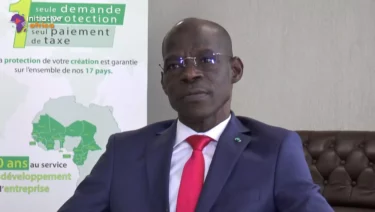 Invité spécial : Denis Bohoussou / Des inventions africaines protégées grâce à l’OAPI / Recyclage de vieux pneus dans la création de mobilier à Kigali